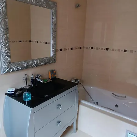 Karmelo Junto Al Metro Διαμέρισμα *