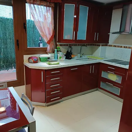 Karmelo Junto Al Metro Daire Bilbao